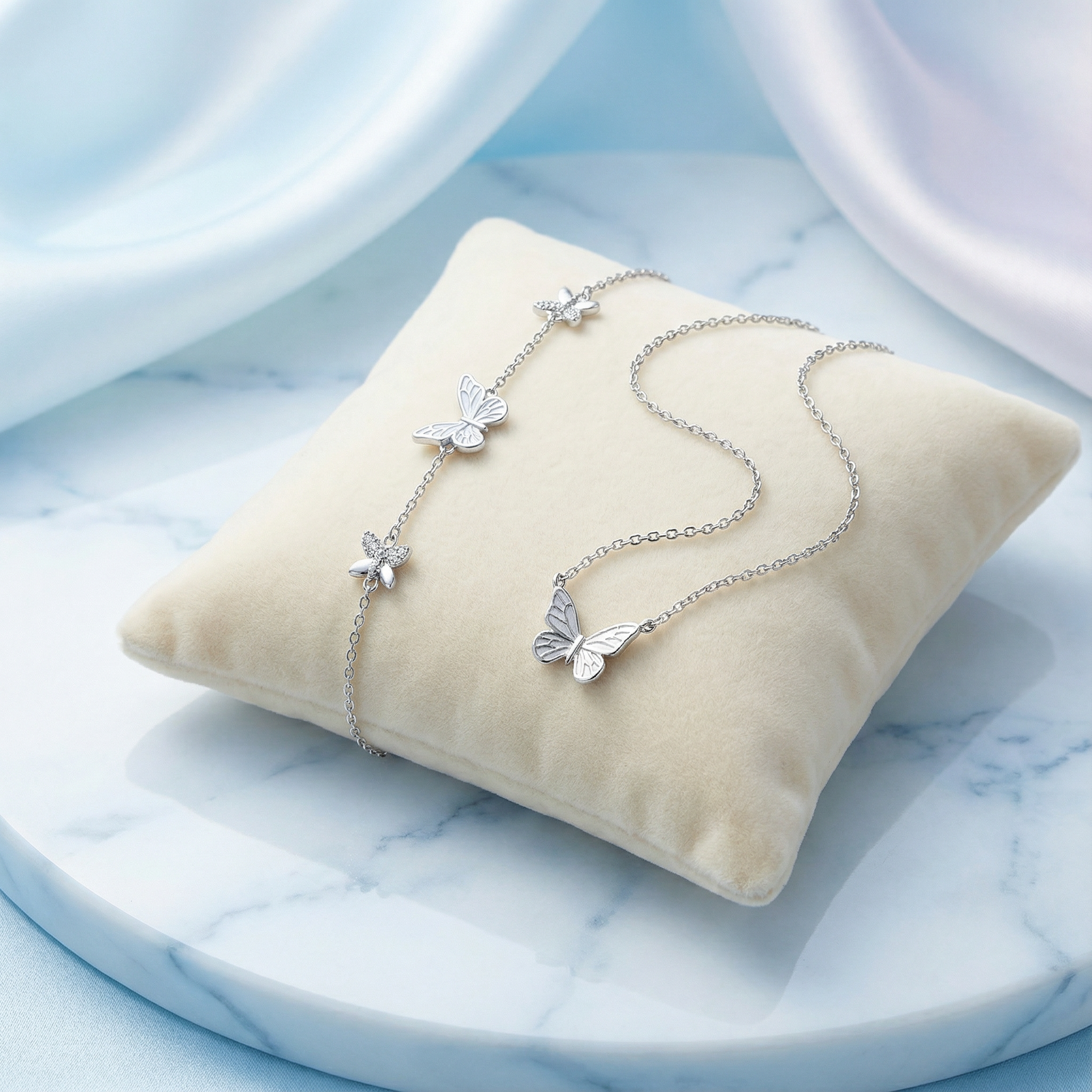 Amora Butterfly Armband
